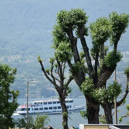 Sul Lago Apartment *